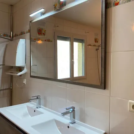 Grande Maison Recente Avec Vue Ferienhaus